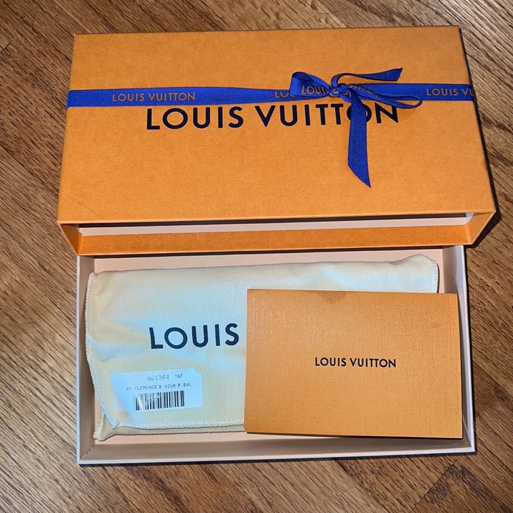 Louis Vuitton Clémence Wallet - comes with box,duster bag and receipt